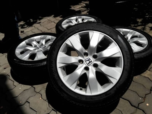 ล้อhonda. G7 ขอบ 17 พร้อมยาง 225/50/17 ปี15 ชุดล่ะ9,500