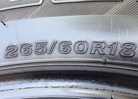 ยาง Bridgestone 265 60 18 ปลายปี12 ดอกเต็ม ใช้งานน้อย ราคาไม่แพง