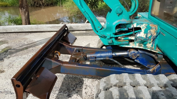 ขายด่วนรถแบคโฮKOBELCO-SK032เทียบเท่าPC35รถนอกสถาพดีพร้อมใช้เพิ่งนำเข้ามายังไม่เคยใช้งานในเมืองไทยเลย