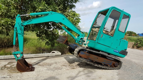 ขายด่วนรถแบคโฮKOBELCO-SK032เทียบเท่าPC35รถนอกสถาพดีพร้อมใช้เพิ่งนำเข้ามายังไม่เคยใช้งานในเมืองไทยเลย