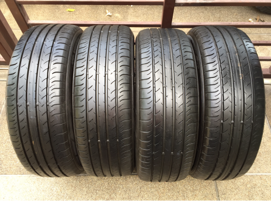 ยาง Dunlop 225 60 18 ปลายปี15 ดอกเต็ม เนื้อนิ่มๆ ราคาไม่แพง ยาง Dunlop 225 60 18 ปลายปี15 ดอกเต็ม เนื้อนิ่มๆ ราคาไม่แพง