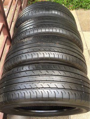 ยาง Dunlop 225 60 18 ปลายปี15 ดอกเต็ม เนื้อนิ่มๆ ราคาไม่แพง ยาง Dunlop 225 60 18 ปลายปี15 ดอกเต็ม เนื้อนิ่มๆ ราคาไม่แพง