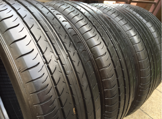 ยาง Dunlop 225 60 18 ปลายปี15 ดอกเต็ม เนื้อนิ่มๆ ราคาไม่แพง ยาง Dunlop 225 60 18 ปลายปี15 ดอกเต็ม เนื้อนิ่มๆ ราคาไม่แพง