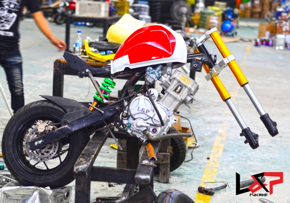 อะไหล่ !!!! ชาลี  มังกี้ กอลิล่า แต่ง  มีมากกว่า 100++ แบบ โครง cnc รวมของแต่งท่อ เบาะ เพียบ ราคาเริ่มต้น.........