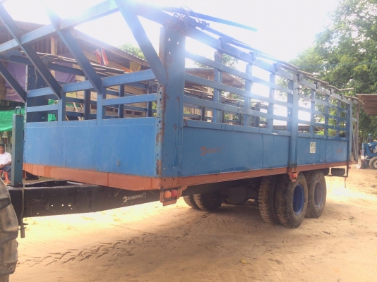 ขายเทรนเลอร์รถไถ ต่อใหม่ไช้งานมา 3 ปี กว้าง 3 เมตร ยาว 8 เมตร ช่วงล่าง 10ล้อ เเชทซีสวย เบรคทิฟฟี่ ไม่เคยล้มทรงดี ได้มารตฐาน Tel. 091-743-0401