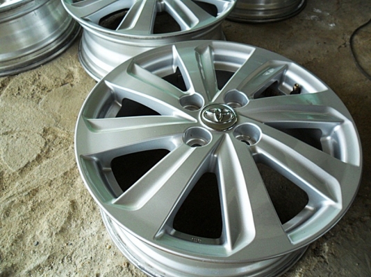 แม็กเก๋งขอบ15แท้ๆ 4รู100 สภาพใหม่ๆกริ๊บๆ (4วง 4,900) มากับรถรุนใหม่ปี59