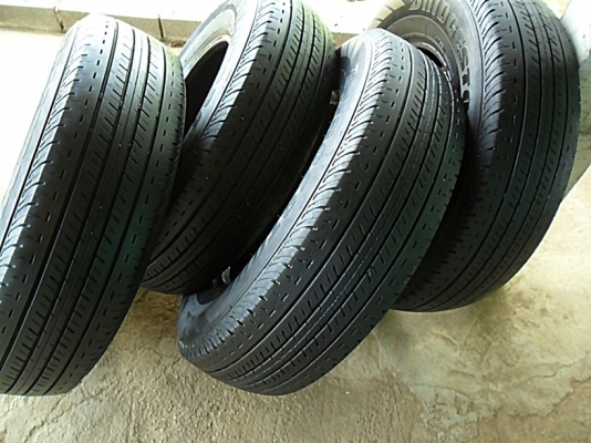 ยางกระบะขอบ15 บริดสโตน195 R15ลงพื้นปี15(4เส้น3,500)