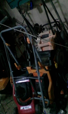 รถตัดหญ้าแบบเข็น