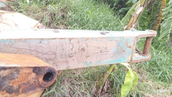 ขายบูมอาร์ม รถแมคโค มีหลายรุ่นครับ โคมัสสุ โกเบโก้  แคท รุ่น 200 นะครับ   PC-120-3 เหลือชุดเดียว สภาพสวยขายไม่แพงครับ