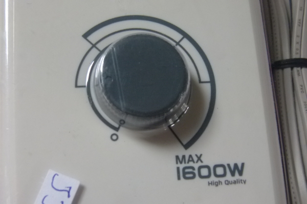 สวิตช์หรี่ไฟ ขนาดกำลังไฟรวมไม่เกิน 1,600 วัตต์ Dimmer (เครื่องลดกำลังไฟ) 650.- ส่งฟรี EMS สวิตช์หรี่ไฟ ขนาดกำลังไฟรวมไม่เกิน 1,600 วัตต์ Dimmer (เครื่องลดกำลังไฟ) 650.- ส่งฟรี EMS