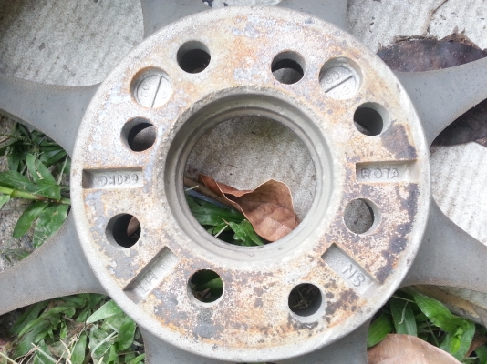 เศษขอบ16  งานโรต้า  มี3วง