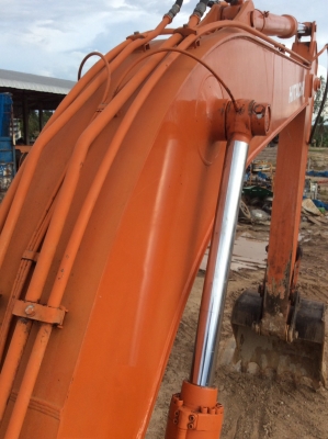 รถแบคโฮ HITACHI ZX200-1