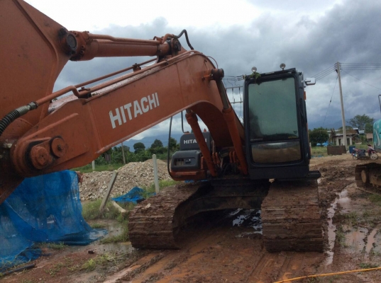 รถแบคโฮ HITACHI ZX200-1