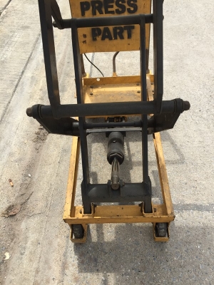 รถยกเทเบิลลิฟท์ รถยกเทเบิลลิฟท์