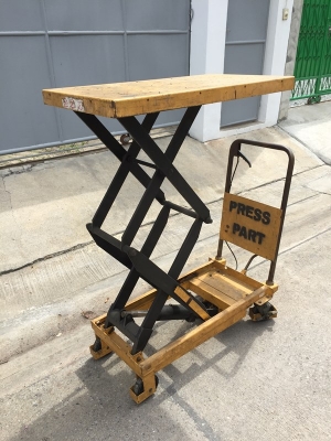 รถยกเทเบิลลิฟท์ รถยกเทเบิลลิฟท์