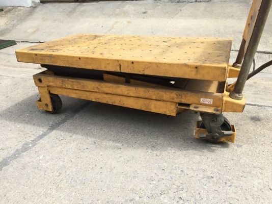 รถยกเทเบิลลิฟท์ รถยกเทเบิลลิฟท์