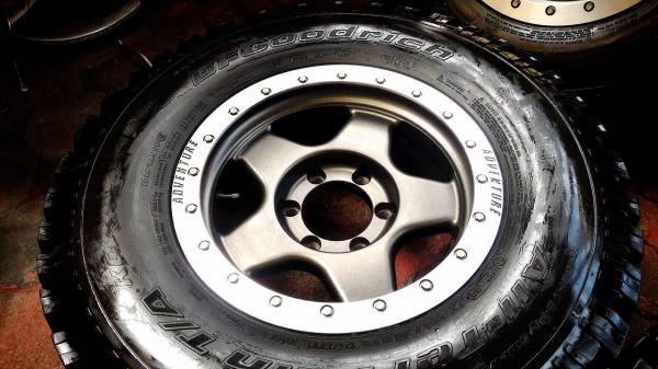 ยาง BF ALL 265 x 75 x 16 พร้อมล้อลาย Bradley