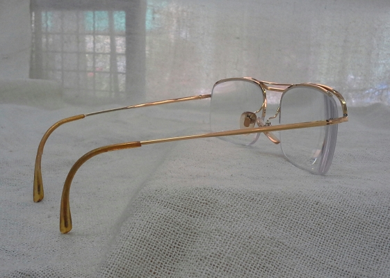 แว่นสายตายาวฟรานซ์โกลด์ฟิลด์ ตัวลึก! Vintage ESSEL handmade in France 19K แว่นสายตายาวฟรานซ์โกลด์ฟิลด์ ตัวลึก! Vintage ESSEL handmade in France 19K