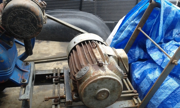 เครื่องเป่าน้ำบาดาล