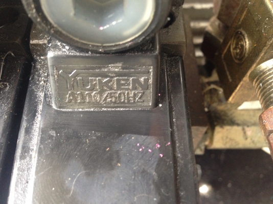 ขายชุดปั้มน้ำมันไฮโดรลิคขนาด 3HP. 380V พร้อมชุดวาล์วคอนโทรล 3ชุด 110VAC อุปกรณ์ครบ พร้อมใช้งาน