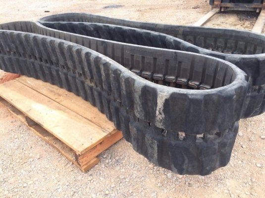 แทรคยาง CAT 40 400X72.5X72 นำเข้าจากญี่ปุ่น ติดต่อ 087-9118593/085-0843200