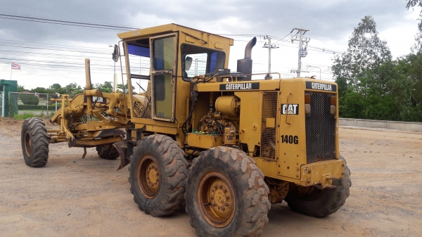 ขาย  รถ เกดร cat 140g  72V  ซี่เรี่ยน 9,xxx กว่ารถสวย พร้อมใช้งาน  ราคาต่อลองได้ครับ  รถพร้อมลงงานเลย