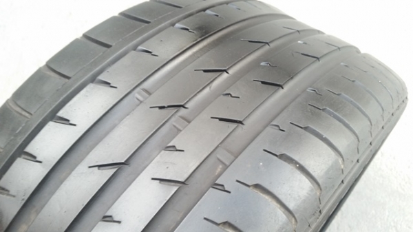 ขายยาง255/35/18 ปี 11 CONTI 2 เส้น ขายยาง255/35/18 ปี 11 CONTI 2 เส้น