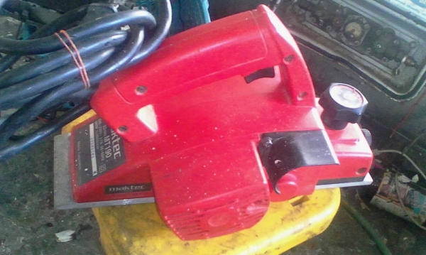 ขายกบไฟฟ้าmaktec mt190