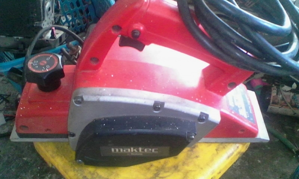 ขายกบไฟฟ้าmaktec mt190