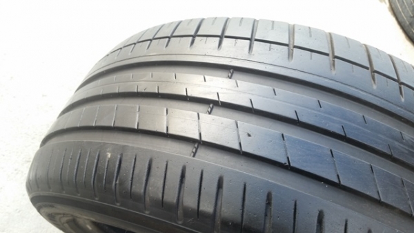 ขายยาง235/45/18 ปี 0104 MICHERLIN PILOT3 2 เส้น