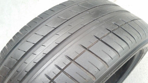 ขายยาง235/45/18 ปี 0104 MICHERLIN PILOT3 2 เส้น