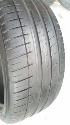 ขายยาง235/45/18 ปี 0104 MICHERLIN PILOT3 2 เส้น