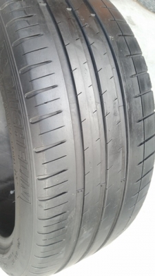 ขายยาง225/45/18 ปี 3014 MICHERLIN PILOT3 2 เส้น