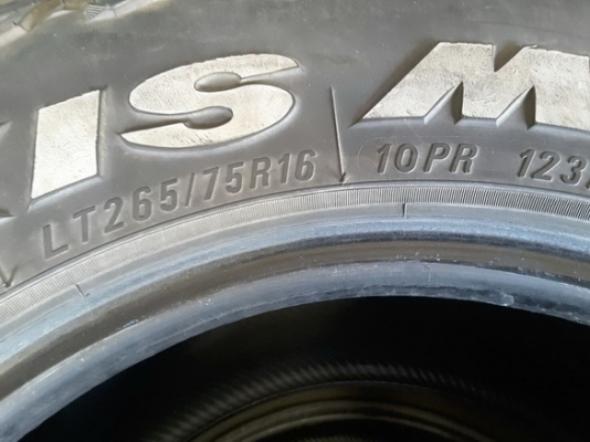 Maxxis MT 764 ขนาด 265/75/16 ปี13 สภาพดี 1ชุด