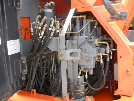 ขายรถขุดเก่าญี่ปุ่น hittachi zx135us รถสวยเดิมน่าใช้ สนใจติดต่อสอบถาม 092-3309229 อีด รถนอก