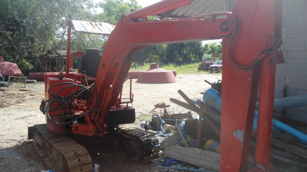 ขายรถแม็คโคร คูโบต้ารุ่น30 สภาพใช้งานได้ปรกติ เครื่องดีราคาเบาๆ