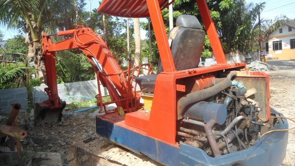 ขายรถแม็คโคร คูโบต้ารุ่น30 สภาพใช้งานได้ปรกติ เครื่องดีราคาเบาๆ