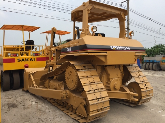 ขายด่วนแทรกเตอร์CAT D6H สภาพเดิมๆ พร้อมใช้งาน เอกสารเล่มทะเบียน