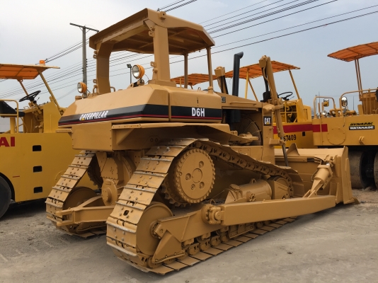 ขายด่วนแทรกเตอร์CAT D6H สภาพเดิมๆ พร้อมใช้งาน เอกสารเล่มทะเบียน