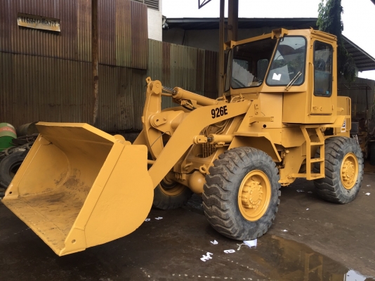 ขายด่วนรถตักล้อยางCAT 926E ทำสีตรวจเช็คพร้อมใช้งาน เอกสารเล่มทะเบียน