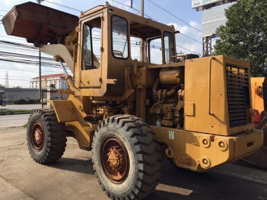 ขายด่วนรถตักล้อยางCAT 926E ทำสีตรวจเช็คพร้อมใช้งาน เอกสารเล่มทะเบียน