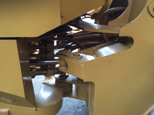 ขายด่วนรถตักล้อยางCAT 926E ทำสีตรวจเช็คพร้อมใช้งาน เอกสารเล่มทะเบียน