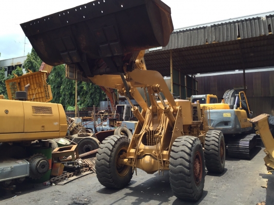 ขายด่วนรถตักล้อยางCAT 926E ทำสีตรวจเช็คพร้อมใช้งาน เอกสารเล่มทะเบียน