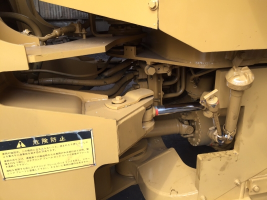 ขายด่วนรถตักล้อยางCAT 926E ทำสีตรวจเช็คพร้อมใช้งาน เอกสารเล่มทะเบียน