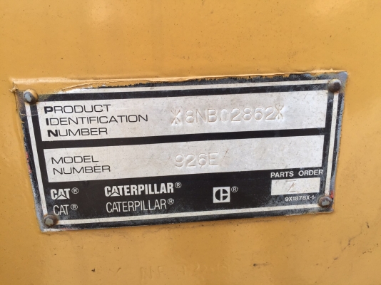 ขายด่วนรถตักล้อยางCAT 926E ทำสีตรวจเช็คพร้อมใช้งาน เอกสารเล่มทะเบียน