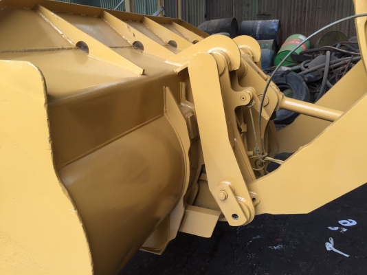 ขายด่วนรถตักล้อยางCAT 926E ทำสีตรวจเช็คพร้อมใช้งาน เอกสารเล่มทะเบียน