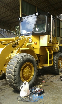 ขายด่วนรถตักล้อยางCAT 926E ทำสีตรวจเช็คพร้อมใช้งาน เอกสารเล่มทะเบียน