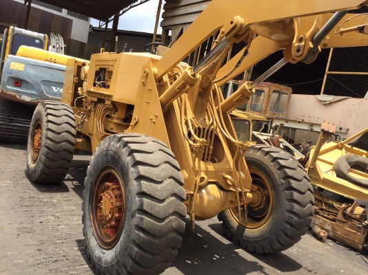 ขายด่วนรถตักล้อยางCAT 926E ทำสีตรวจเช็คพร้อมใช้งาน เอกสารเล่มทะเบียน