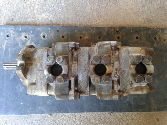 ขายปั้มไฮดรอบิคแบคโฮPC20-6