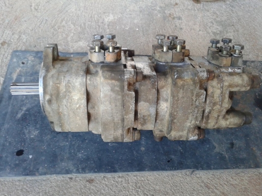 ขายปั้มไฮดรอบิคแบคโฮPC20-6